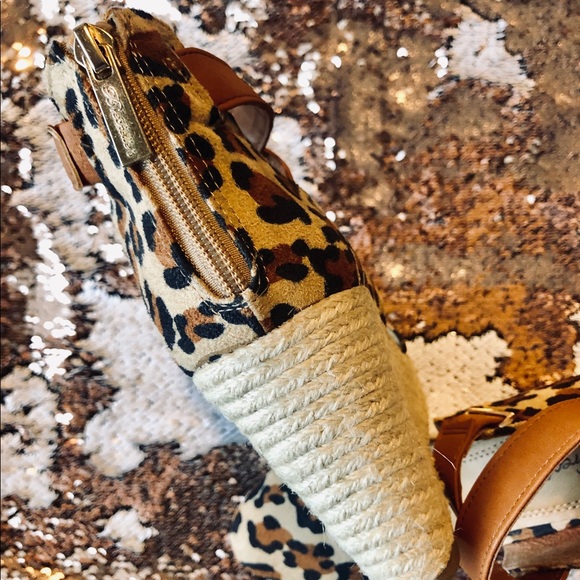 🐆♥️LEOPARD LOVE ♥️🐆Breckelles Wedges size 5.5 - Picture 4 of 6